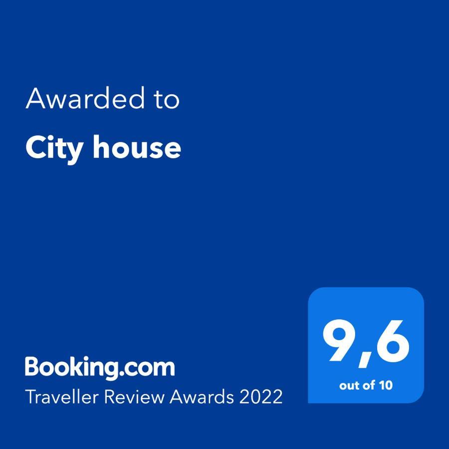 City House Villa Кампофеличе ди Рокела Екстериор снимка
